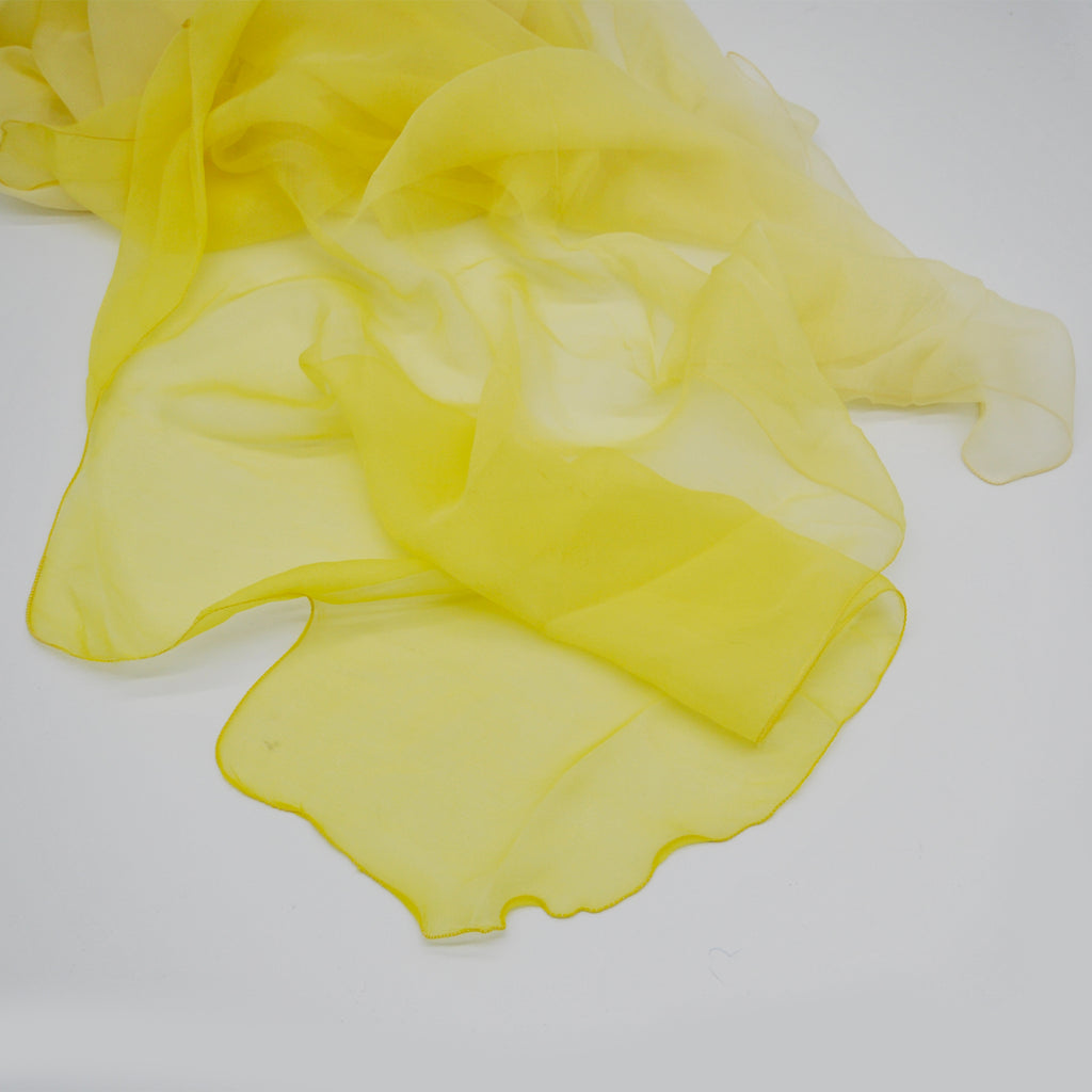 Stole in pure silk chiffon in shaded yellow