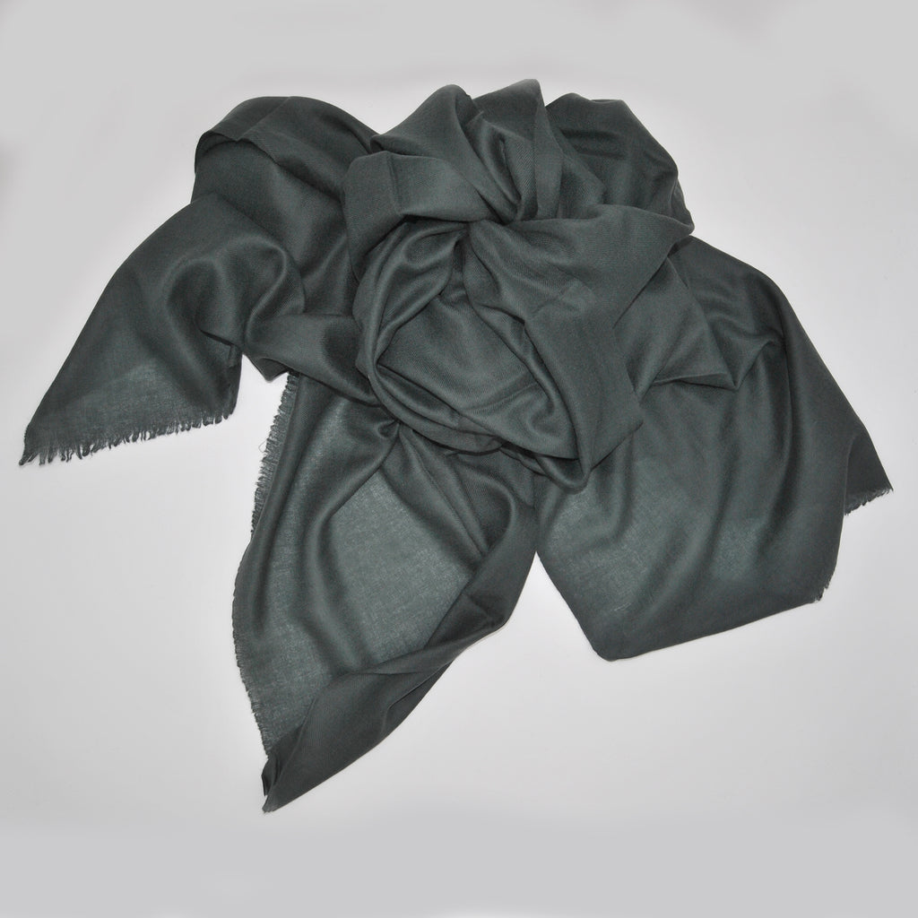 pashmina in cashmere in colore grigio