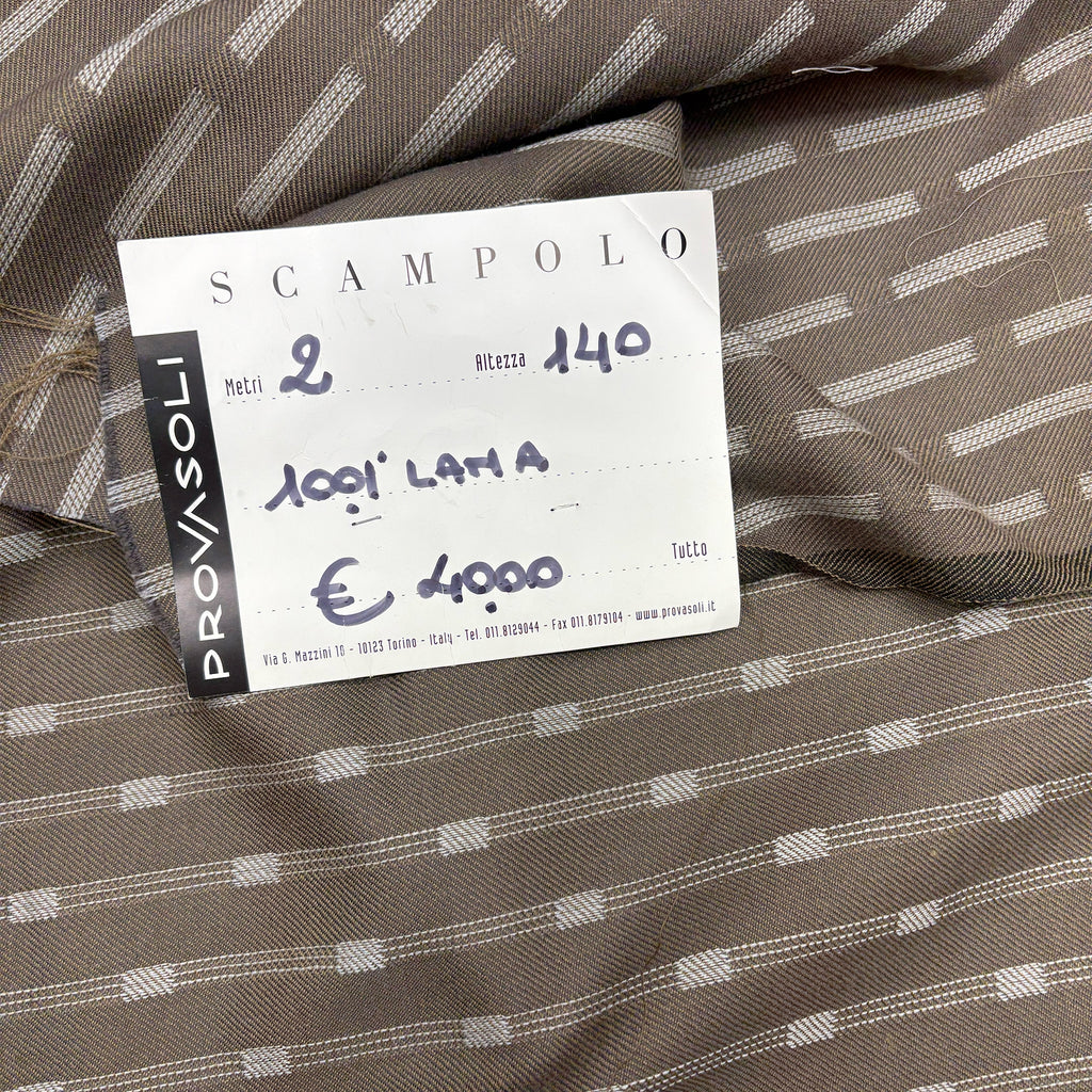 scampolo in lana lavorata