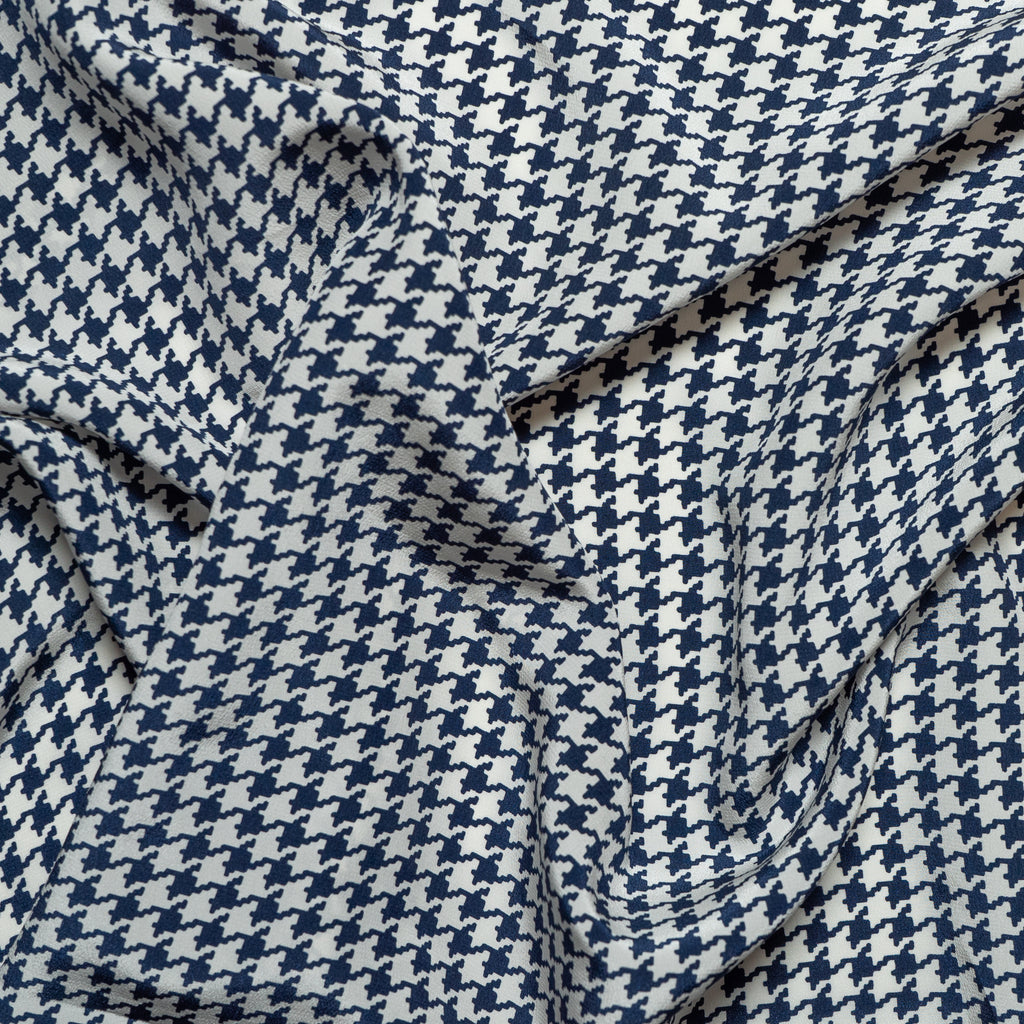 patterned Italian silk / design 62 
